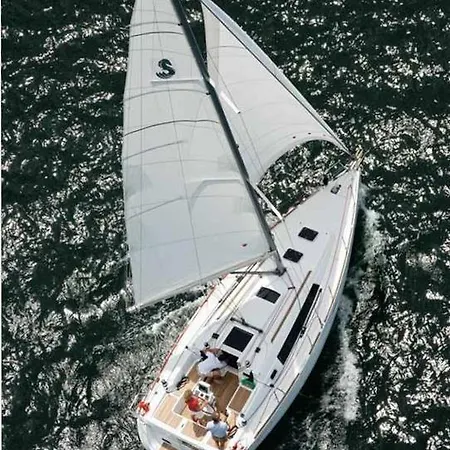 Ботель Boat In Komolac